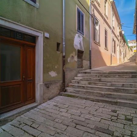 Arta Center Ii - With Private Parking