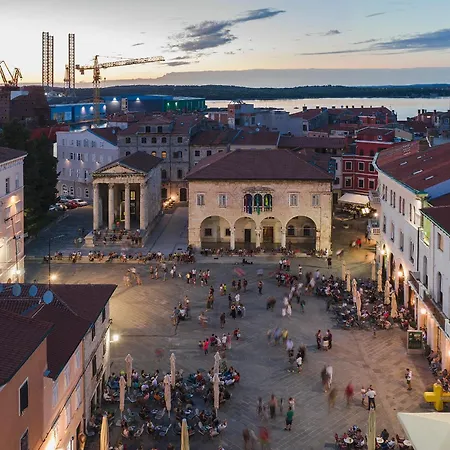 Arta Center Ii - With Private Parking 公寓 *