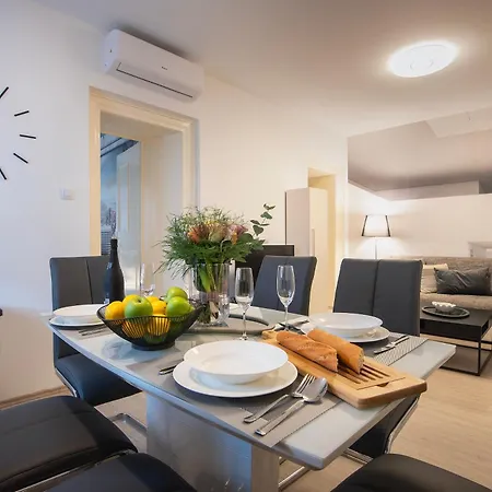 公寓 Arta Center Ii - With Private Parking 普拉