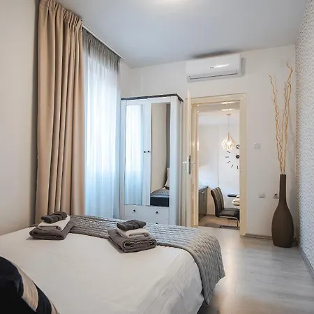 公寓 Arta Center Ii - With Private Parking *