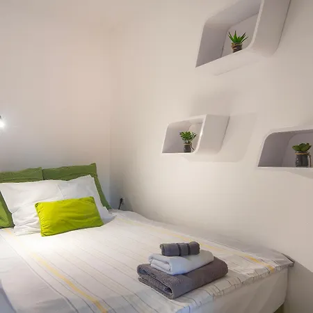 Arta Center Ii - With Private Parking 公寓